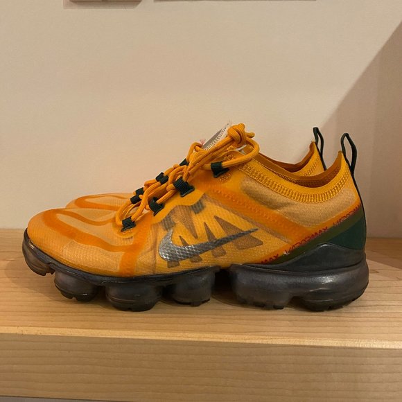 Nike Air VaporMax 2019 Canyon Gold Canyon Gold/Metallic Silver-Terra Orange - Picture 4 of 5